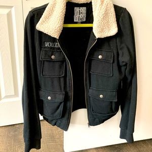 Moto-jacket with fuzzy collar